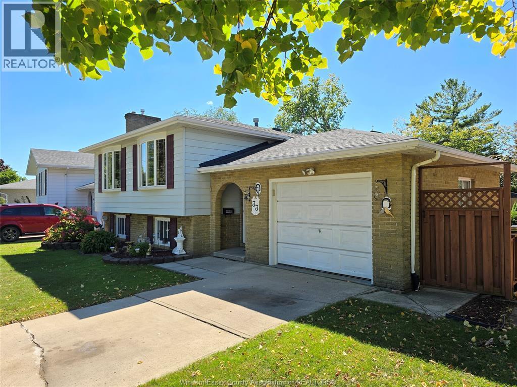 5-bedroom Single Family at 33 Bennie Avenue, Leamington — photograph 2