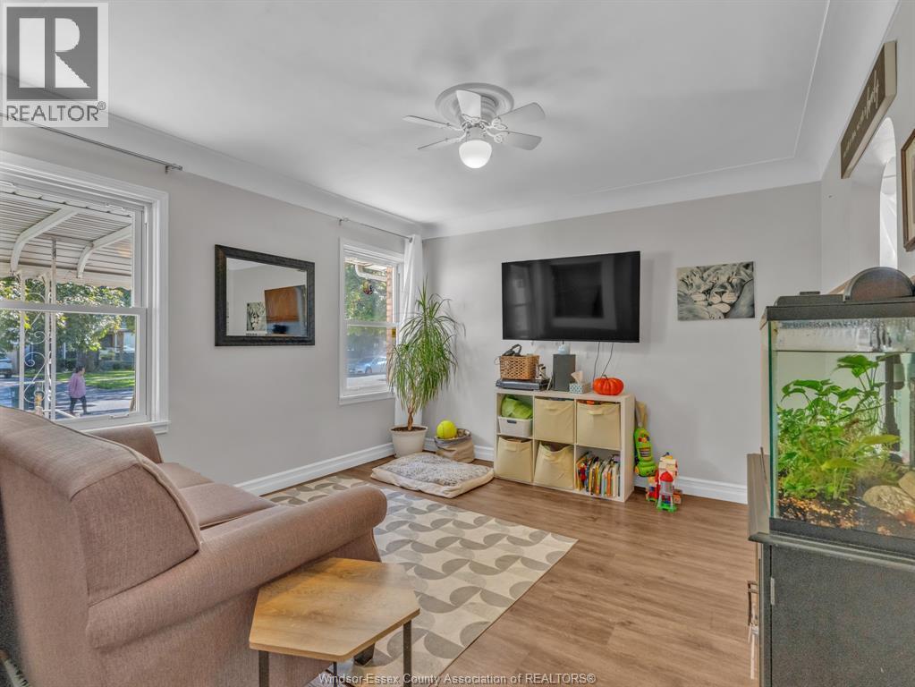 2-bedroom Single Family at 1909 Westcott Road, Windsor — photograph 3