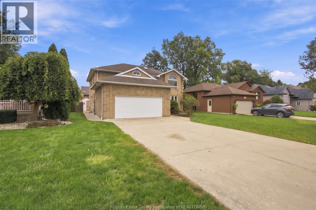 7-bedroom Single Family at 2564 Buttery Street, Windsor — photograph 3