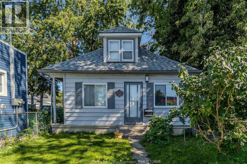 3-bedroom Single Family at 1468 Drouillard, Windsor — primary photograph