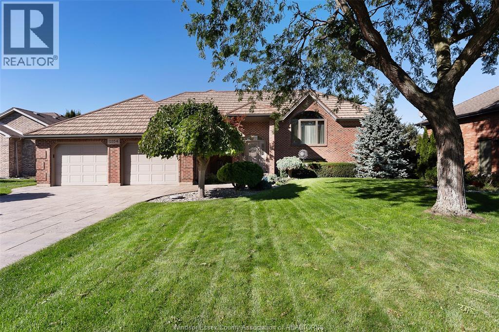 4-bedroom Single Family at 12354 Funaro Crescent, Tecumseh — photograph 2