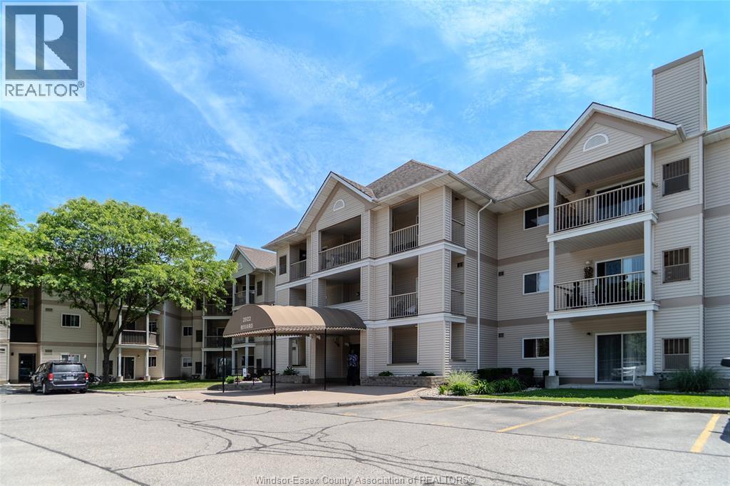 1-bedroom Single Family at 2922 Rivard #207, Windsor — primary photograph