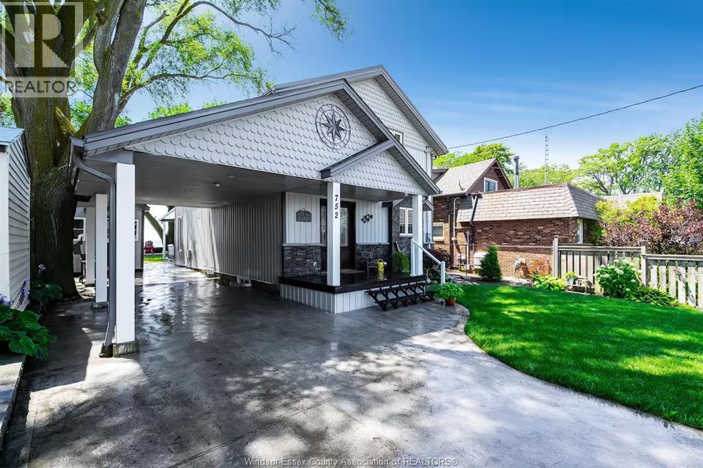 3-bedroom Single Family at 752 Point Pelee, Leamington — photograph 3
