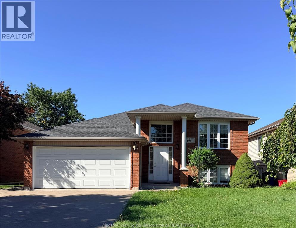 4-bedroom Single Family at 4211 Masotti Crescent, Windsor — primary photograph