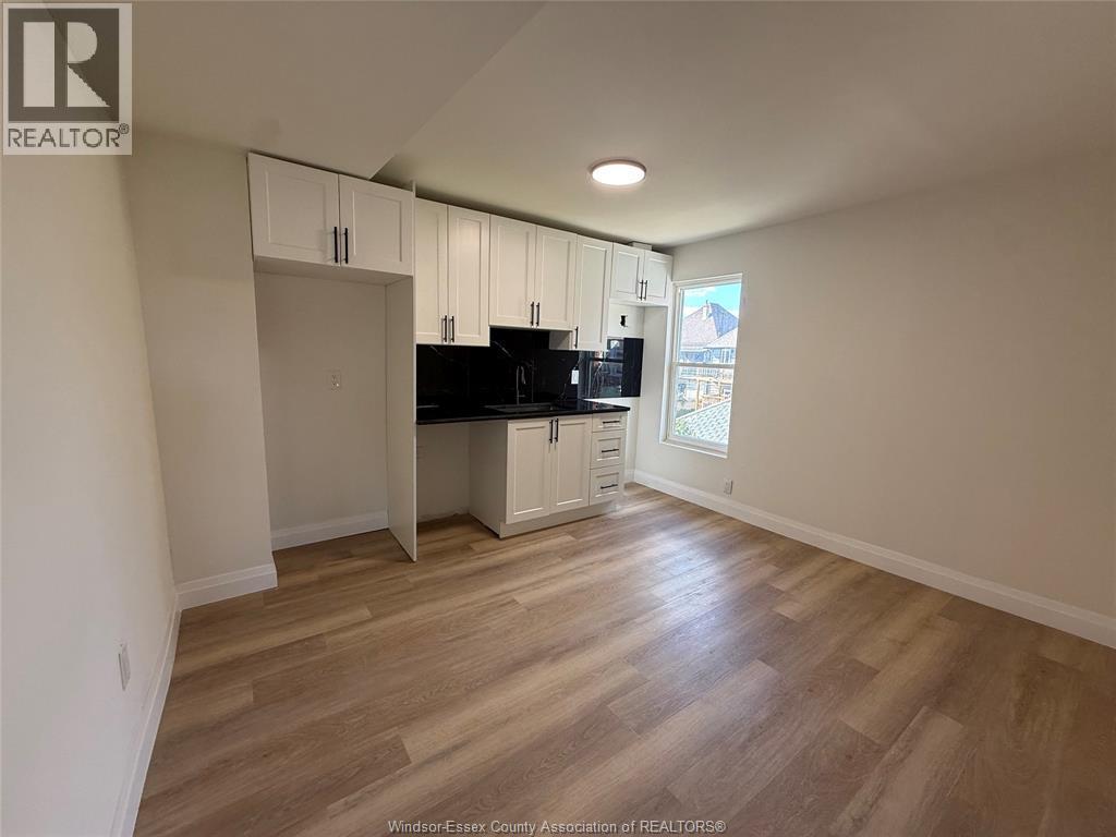2-bedroom Single Family at 643 Pierre #2, Windsor — photograph 3