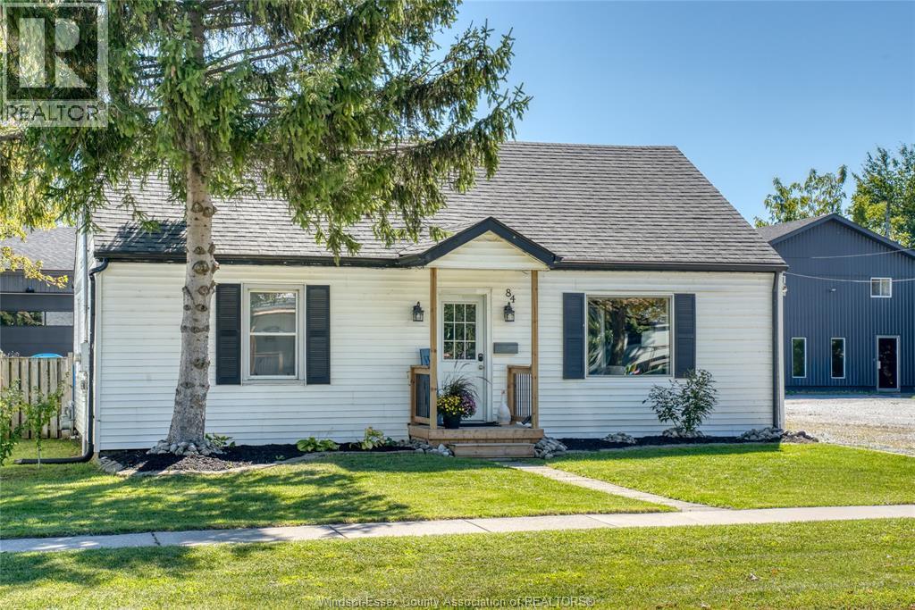 3-bedroom Single Family at 84 Cameron, Essex — photograph 3