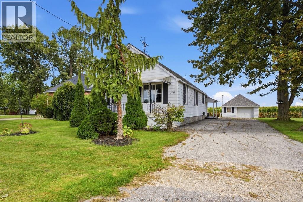 2-bedroom Single Family at 3787 Concession Rd 3, Amherstburg — photograph 3