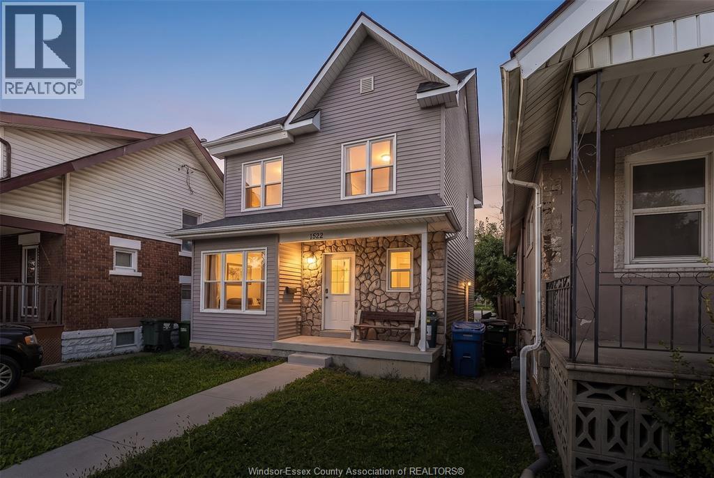 6-bedroom Single Family at 1522 Lillian Avenue, Windsor — photograph 2