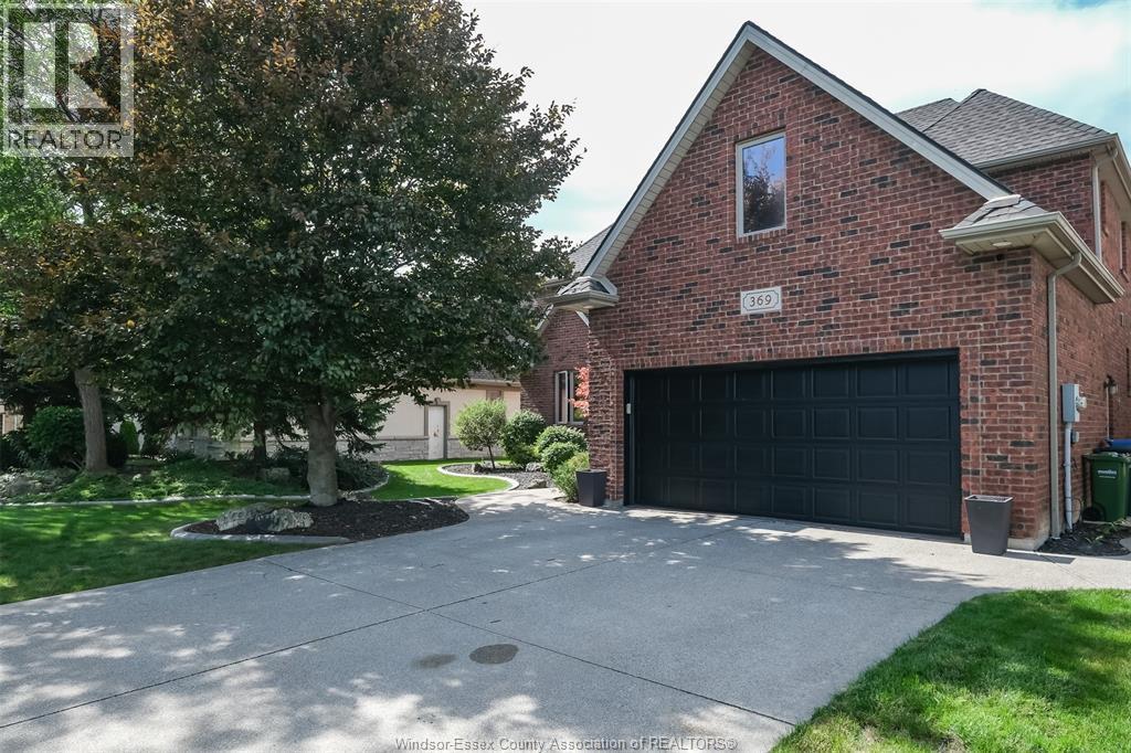 8-bedroom Single Family at 369 Pinehurst Drive, Lakeshore — photograph 3