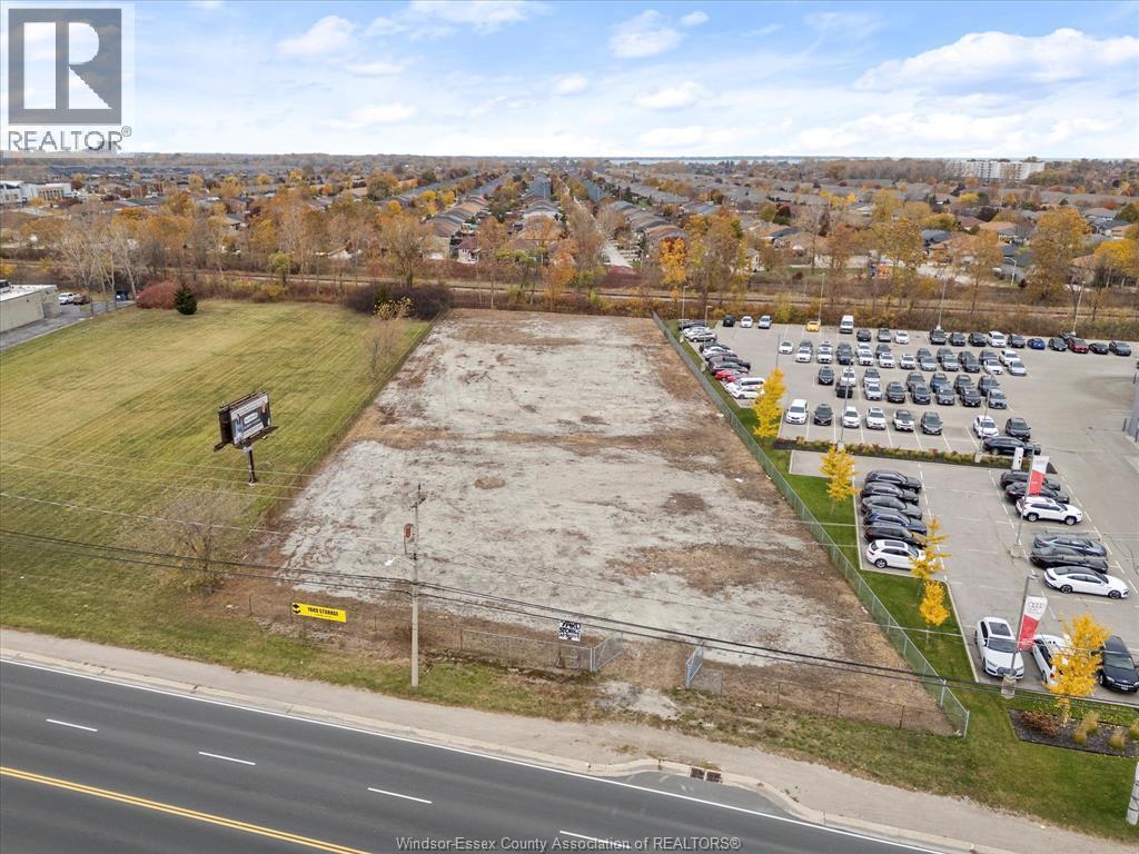 Vacant Land at 10982 Tecumseh Road, Windsor — photograph 2