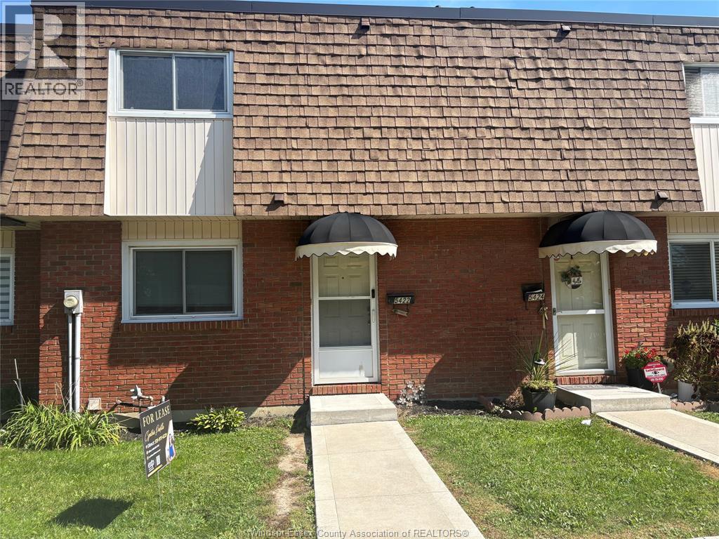 Single Family — 5422 Lassaline Avenue, Windsor, Ontario