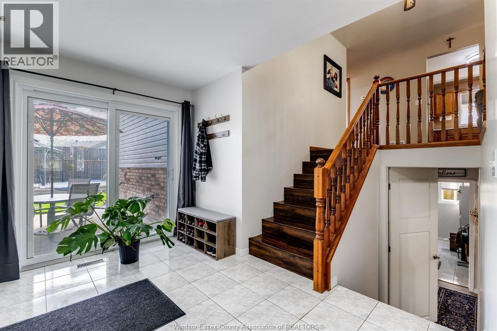 4-bedroom Single Family at 47 Rose Avenue, Tilbury — photograph 3