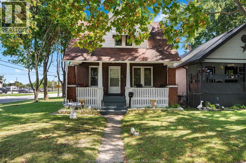 Single Family — 908 Oak Street, Windsor, Ontario