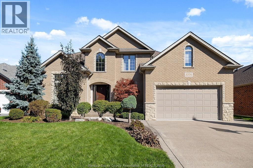 Single Family — 1004 Woodland Cres, Lakeshore, Ontario