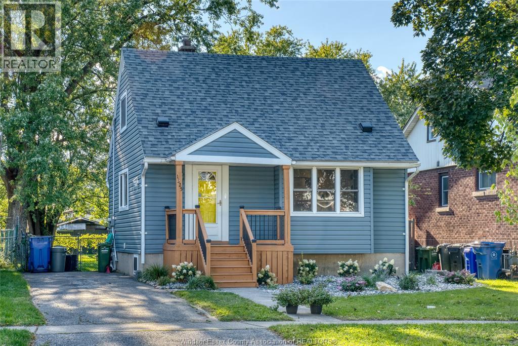 3-bedroom Single Family at 1325 Bernard, Windsor — photograph 2