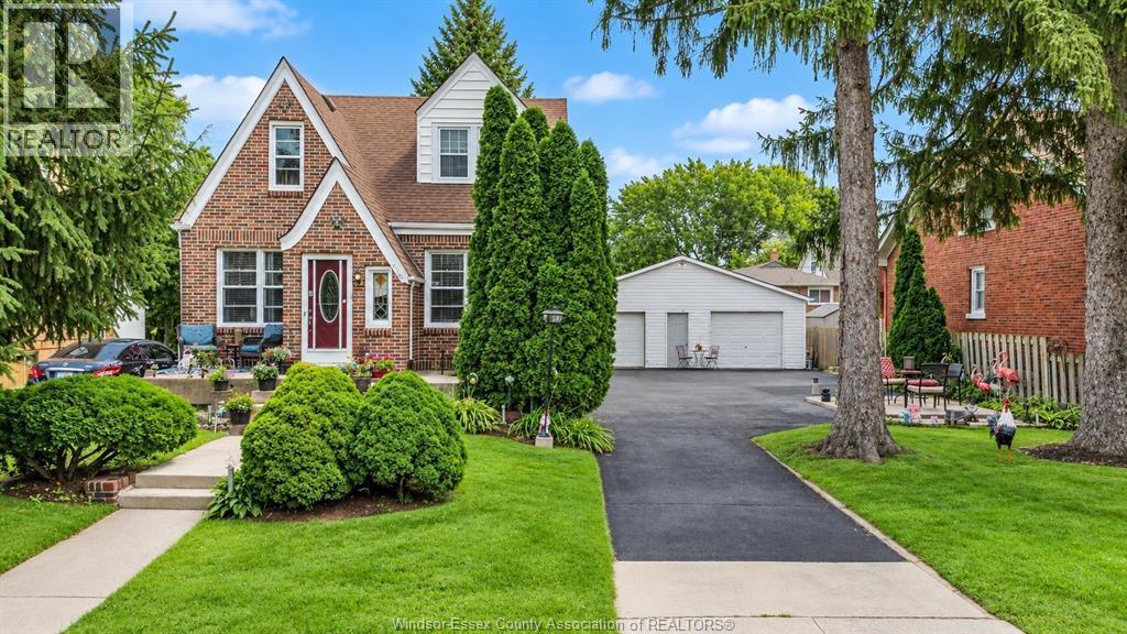 Single Family — 2270 Lillian, Windsor, Ontario
