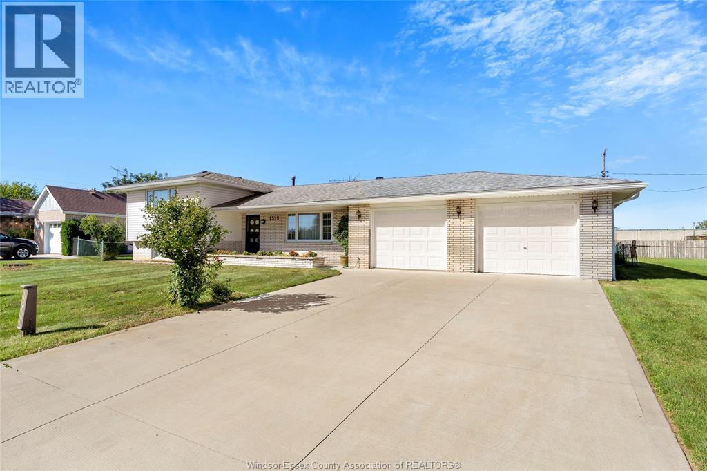 4-bedroom Single Family at 1512 Peach Drive, Ruthven — photograph 2