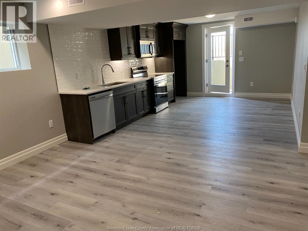2-bedroom Single Family at 105 Reed St #lower, Essex — primary photograph