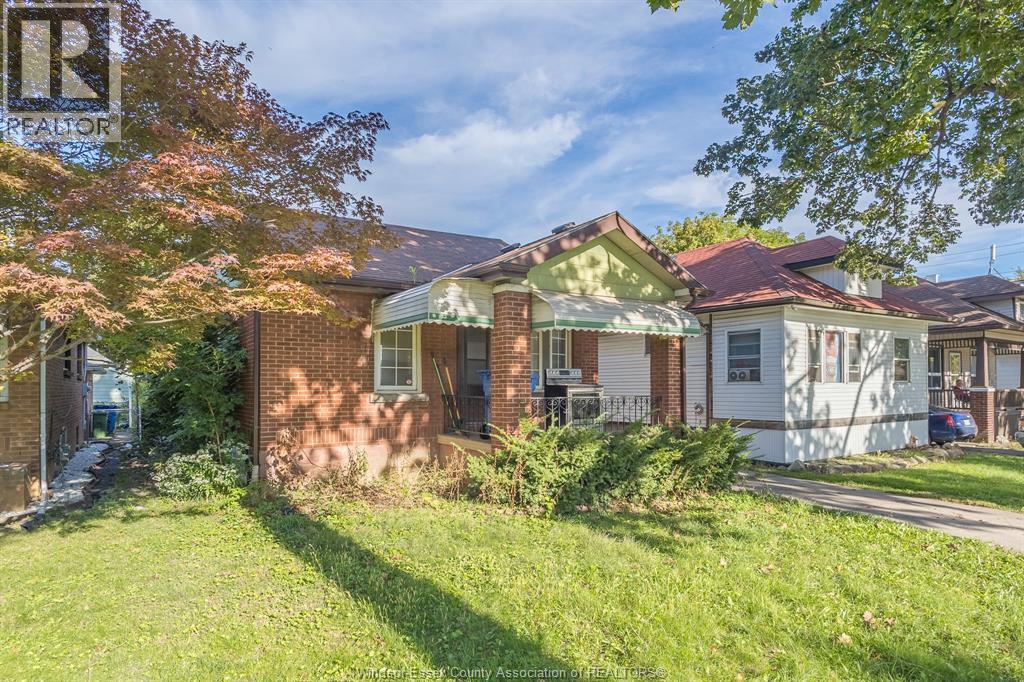 5-bedroom Single Family at 792 Partington Avenue, Windsor — photograph 3