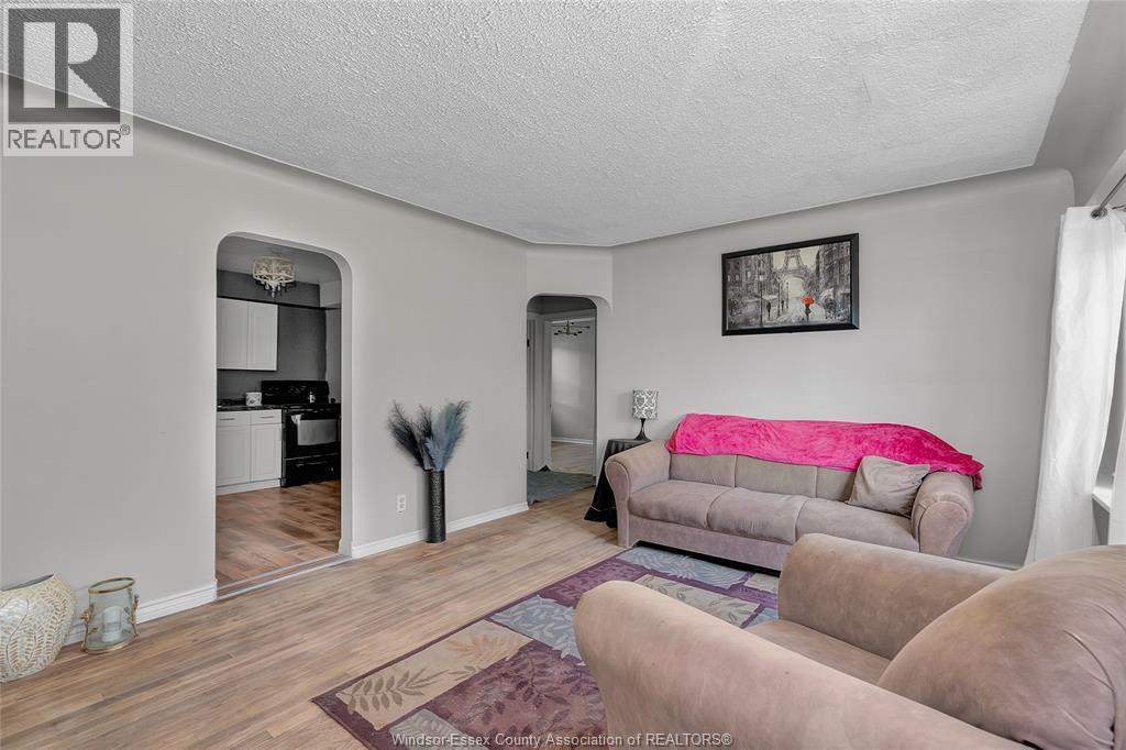 2-bedroom Single Family at 3887 Turner Rd, Windsor — photograph 3