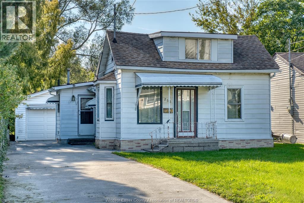 4-bedroom Single Family at 265 Watson Ave, Windsor — photograph 2
