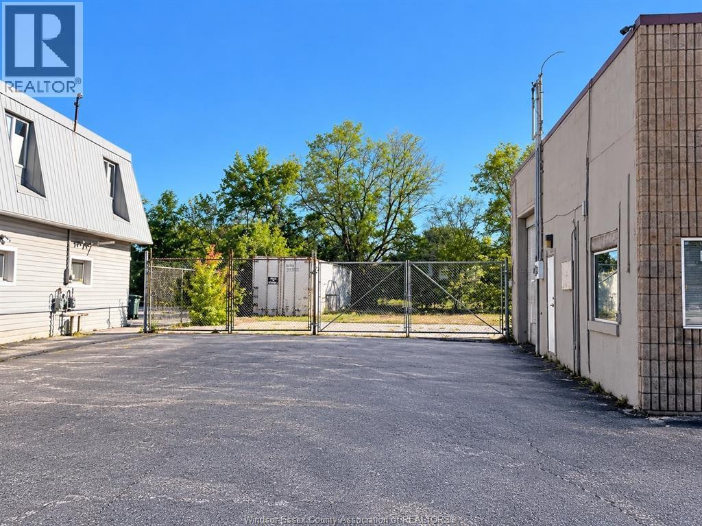Industrial at 355 Cabana Road, Windsor — photograph 3