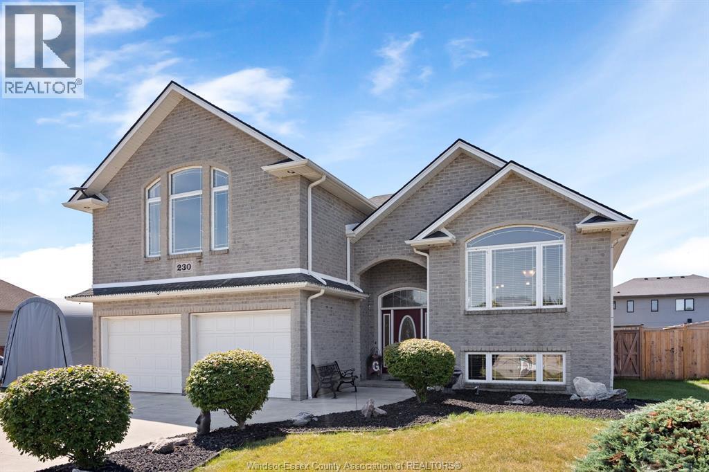4-bedroom Single Family at 230 St Peter, Lakeshore — primary photograph