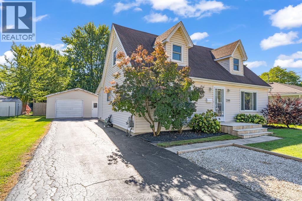 Single Family — 200 Centre Street, Essex, Ontario