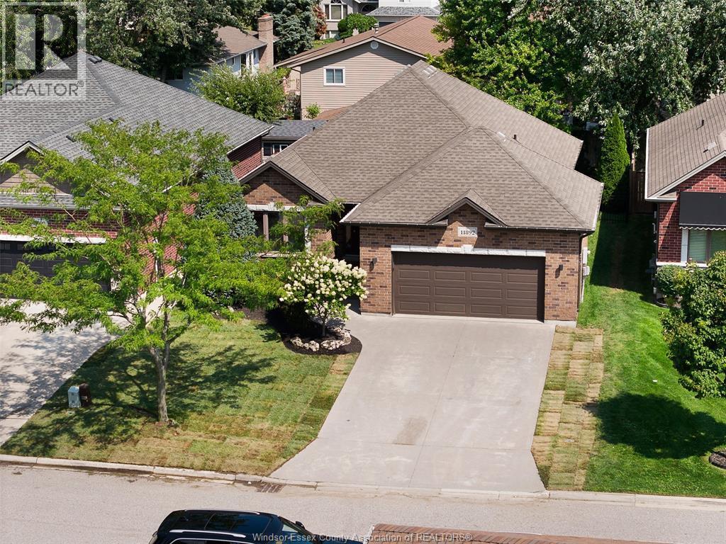 4-bedroom Single Family at 11892 Boulder Crescent, Windsor — primary photograph