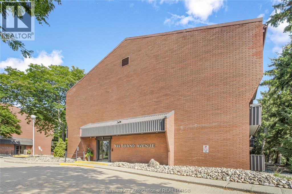 2-bedroom Single Family at 955 Grand Ave W #208, Chatham — primary photograph