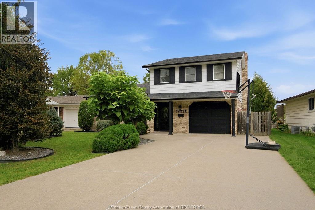 3-bedroom Single Family at 12224 St Thomas Crescent, Tecumseh — primary photograph