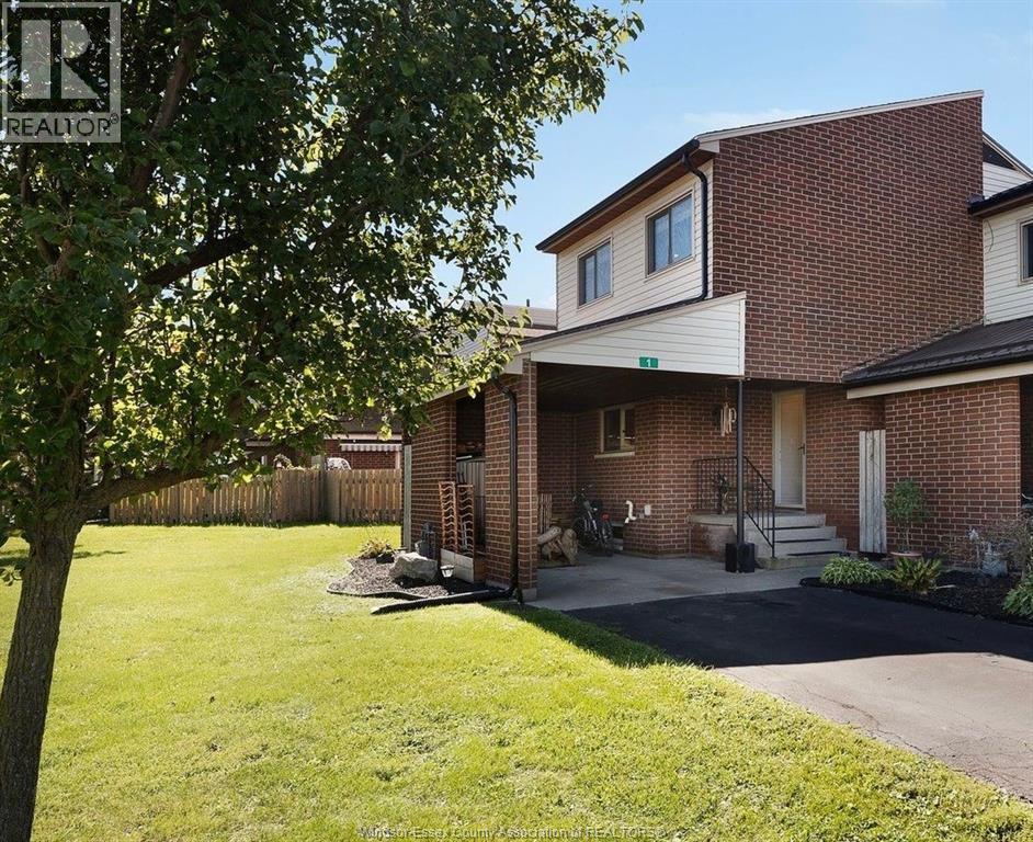 3-bedroom Single Family at 201 Concession 3 #1, Harrow — primary photograph