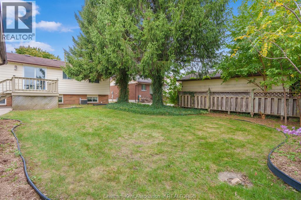 5-bedroom Single Family at 227 Michener Road, Chatham — photograph 3
