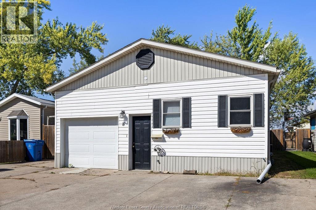3-bedroom Single Family at 8 Spruce, McGregor — photograph 2