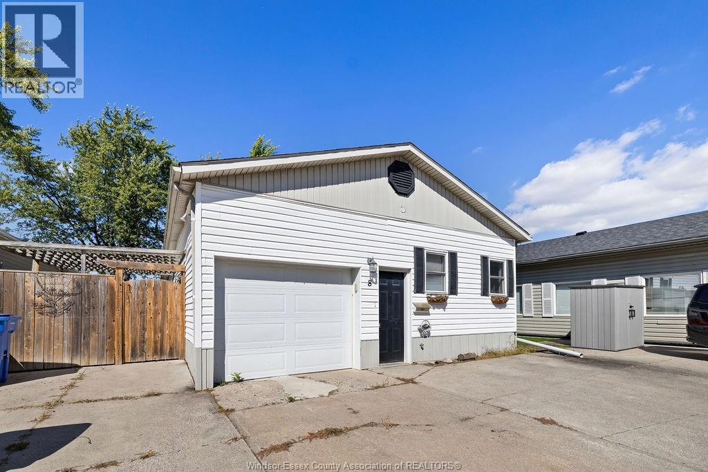 3-bedroom Single Family at 8 Spruce, McGregor — photograph 3