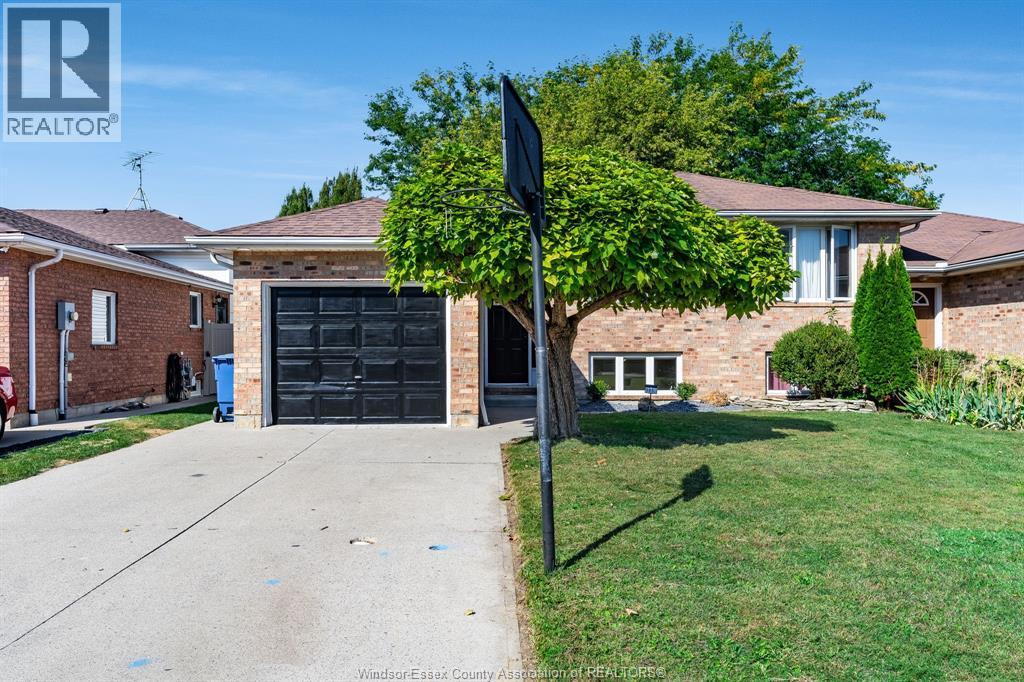 3-bedroom Single Family at 185 Marlborough Street, Leamington — primary photograph