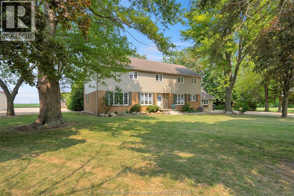 7-bedroom Single Family at 6653 St Philippes Line, Grande Pointe — photograph 2