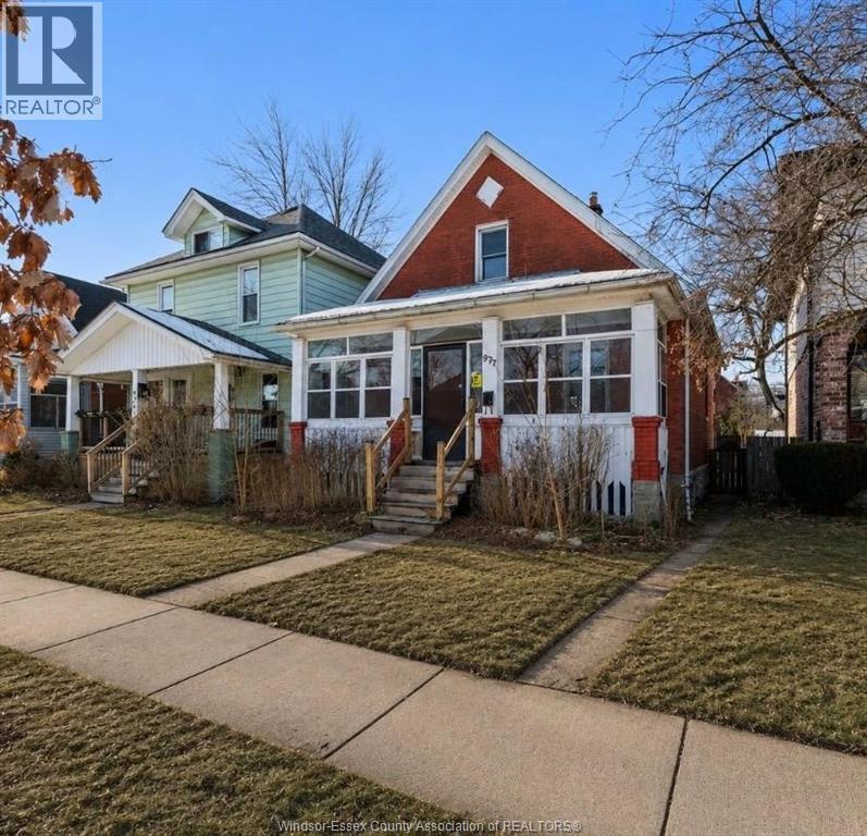 2-bedroom Single Family at 977 Gladstone, Windsor — photograph 2