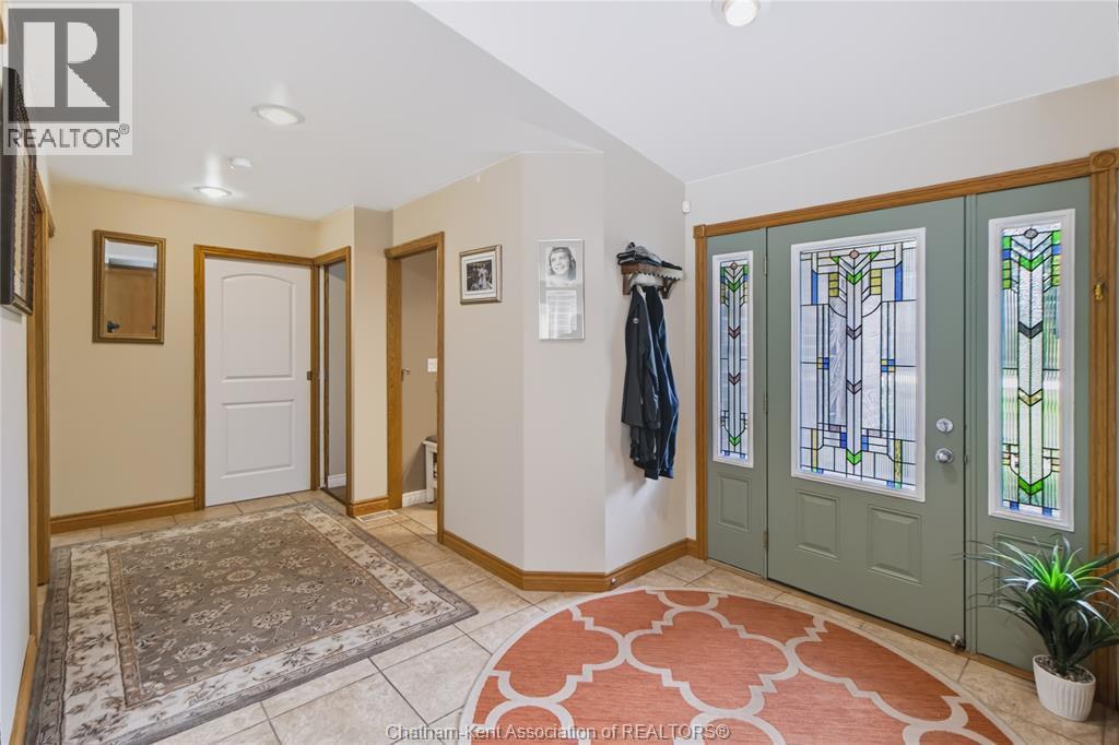 3-bedroom Single Family at 931 Charing Cross Road, Chatham — photograph 3