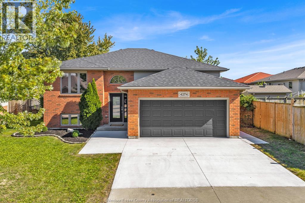 5-bedroom Single Family at 4274 Dennison Court, Windsor — primary photograph