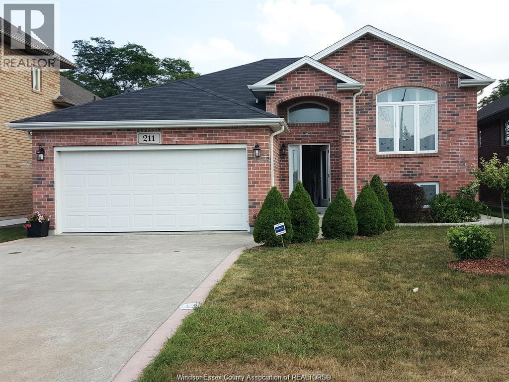 Single Family — 211 Branton, Lakeshore, Ontario