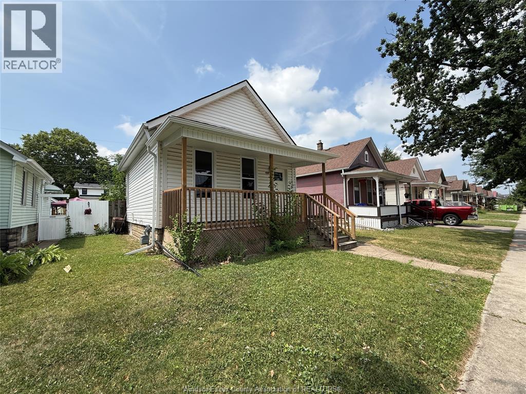 2-bedroom Single Family at 1539 Windermere Road, Windsor — photograph 3