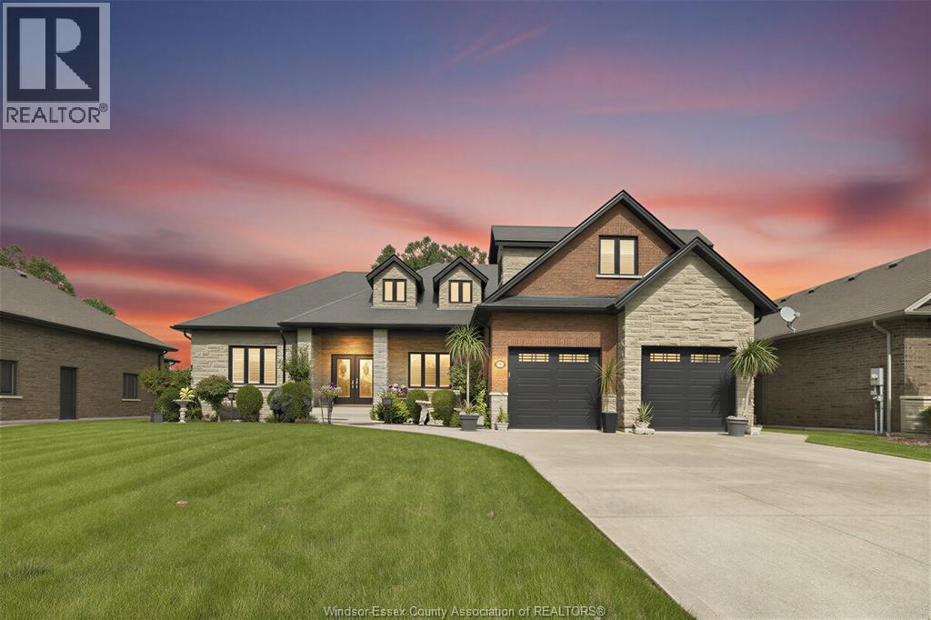 5-bedroom Single Family at 44 Hilton Court, Amherstburg — primary photograph