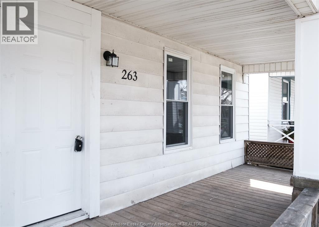 1-bedroom Single Family at 263 Tuscarora #MAIN, Windsor — photograph 2