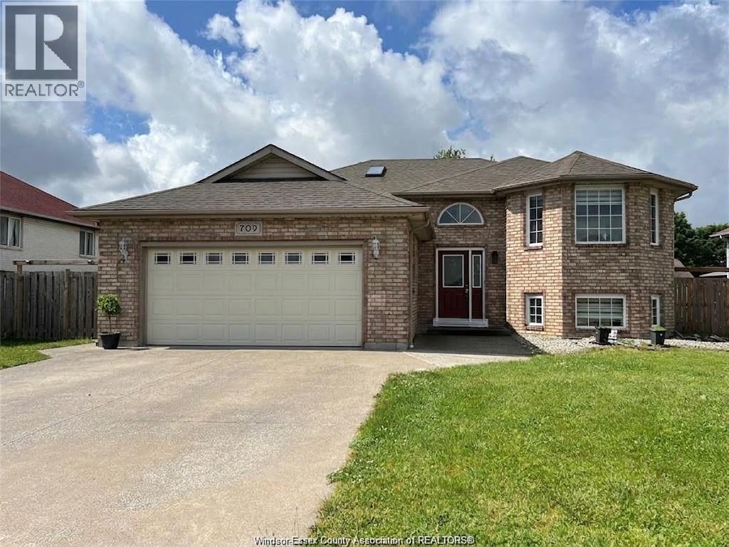 Single Family — 709 Havens Drive, Windsor, Ontario