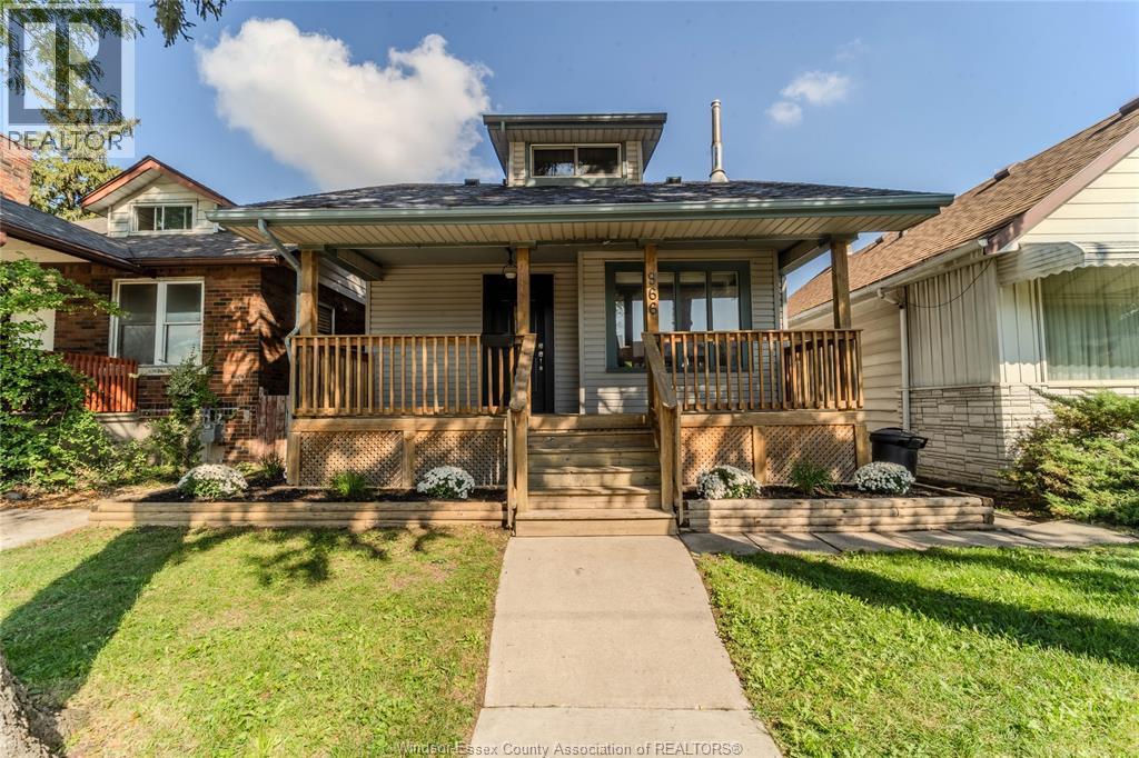 Single Family — 966 Curry Avenue, Windsor, Ontario