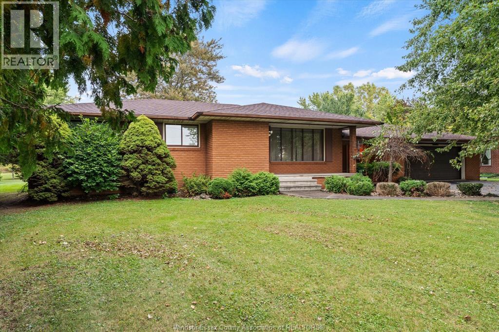 4-bedroom Single Family at 8605 Snake Lane, LaSalle — photograph 2