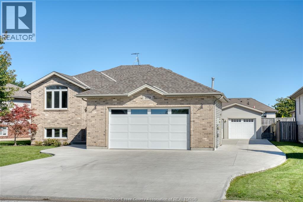 Single Family — 879 Westwood, Lakeshore, Ontario