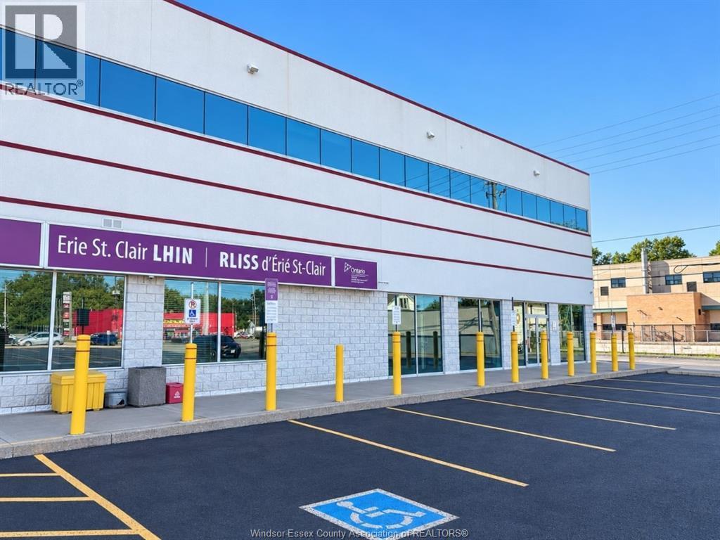 Industrial at 5415 Tecumseh Road, Windsor — photograph 2