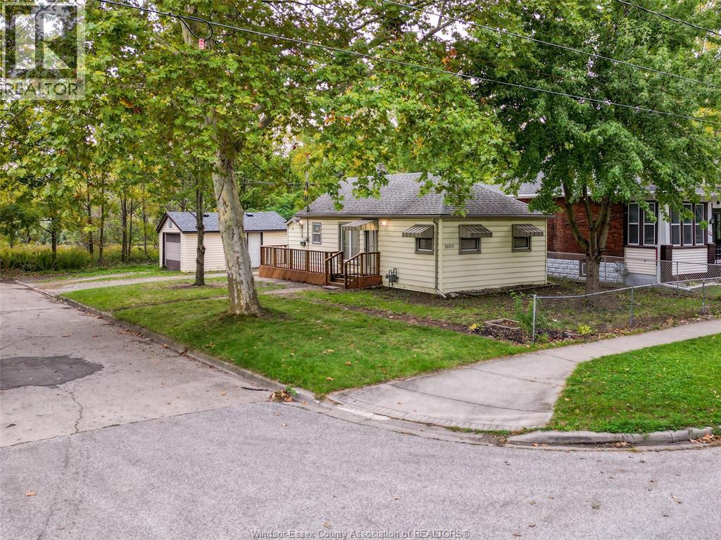 Single Family — 3605 Bloomfield, Windsor, Ontario